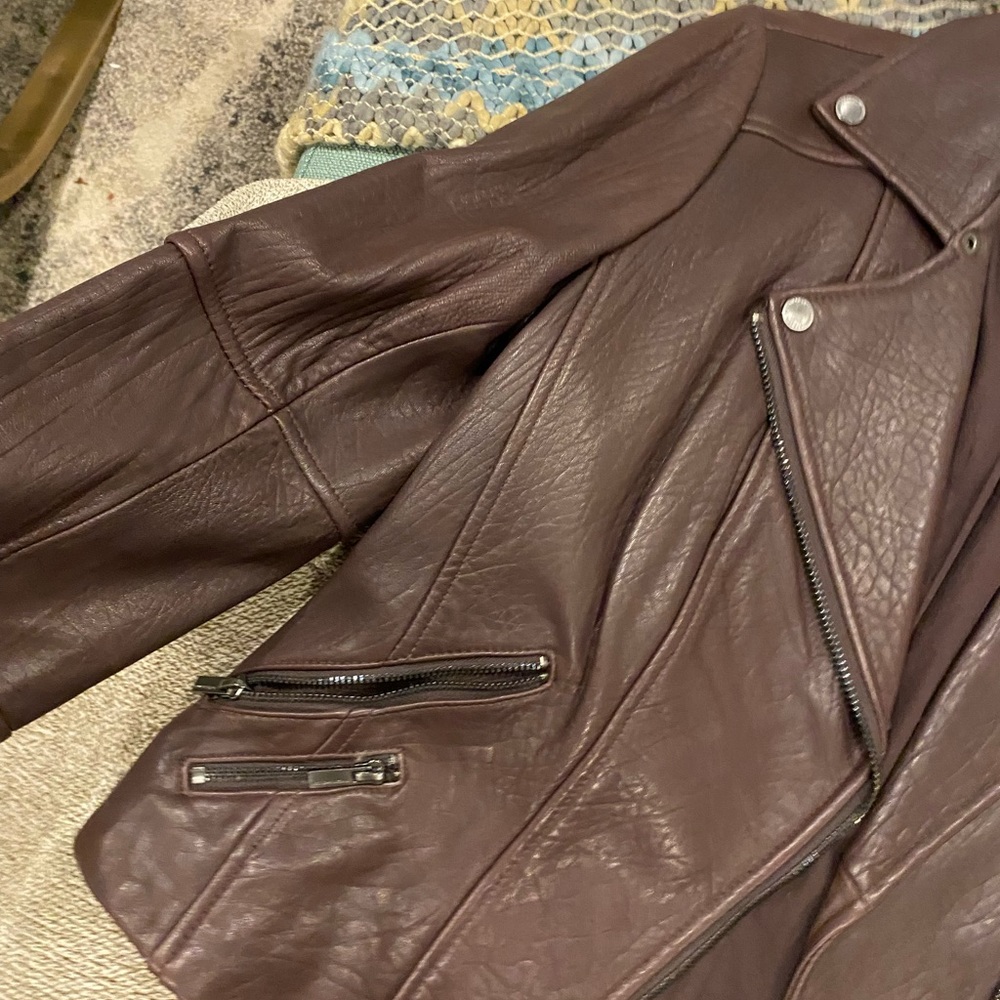 Leather jacket - Picture 4 of 7